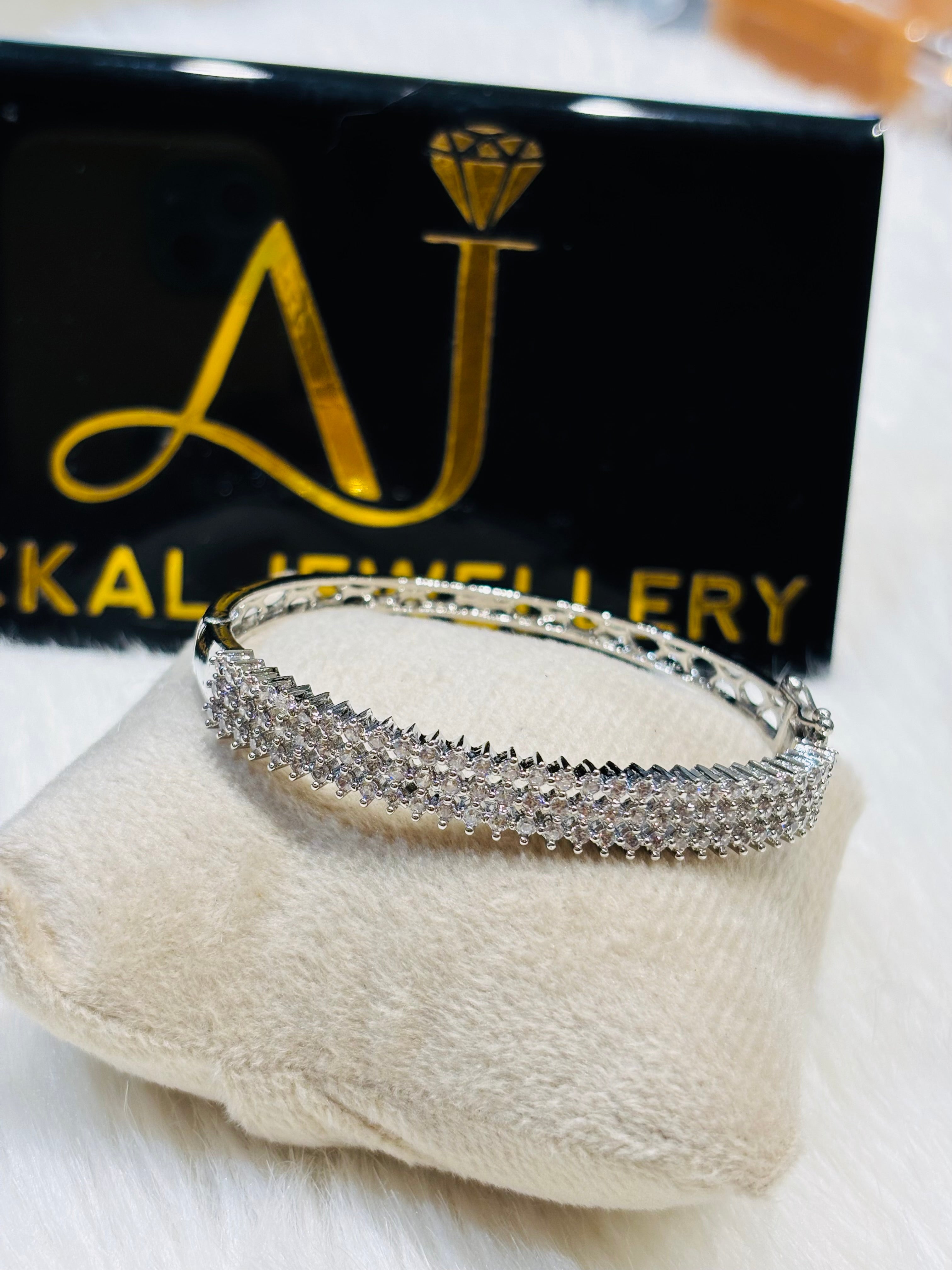 Premium quality rodium polish openable bracelet (suitable for 2.4 and 2.6,2.8)product code B76