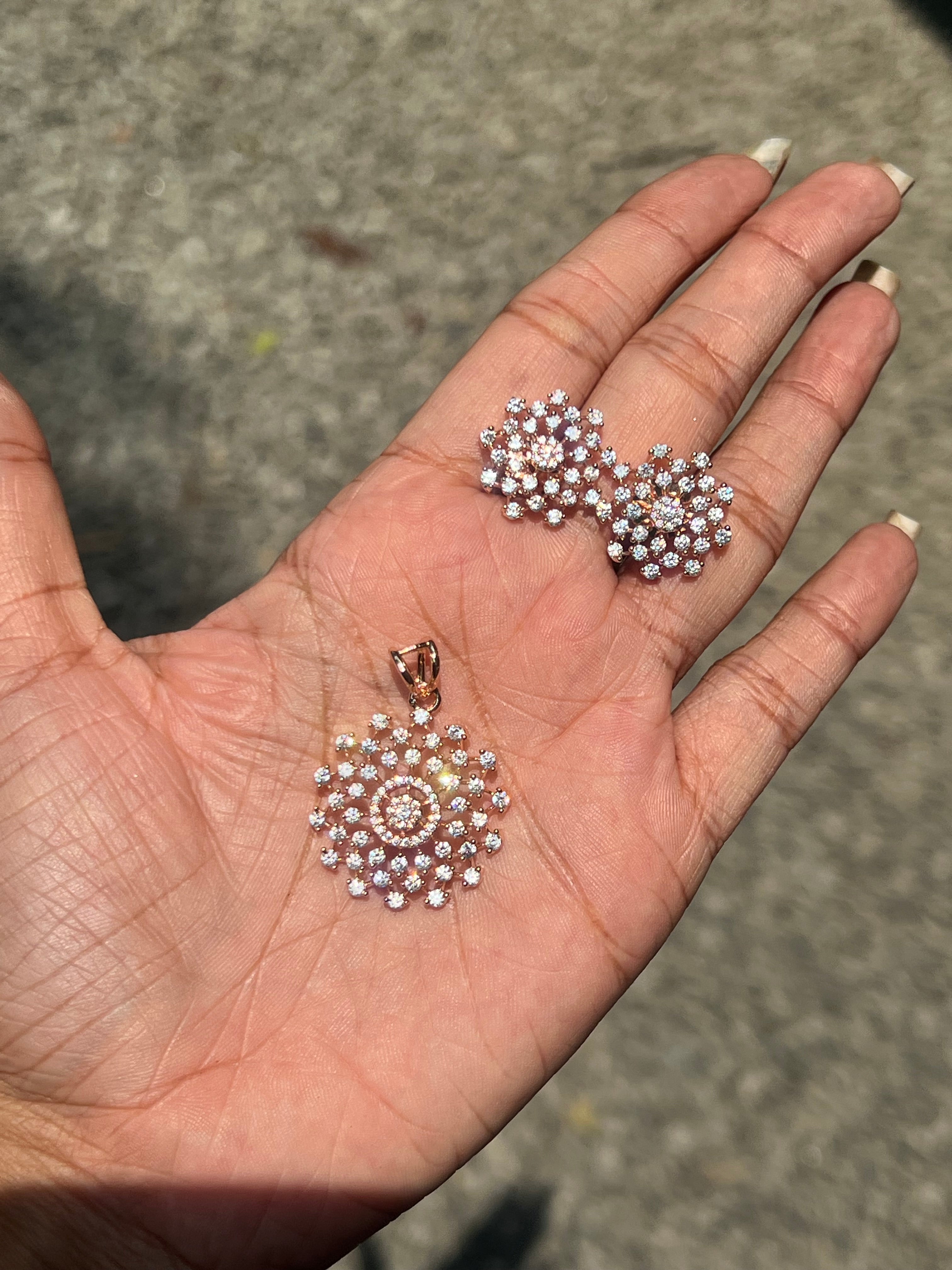 Our best seller diamond replica pendant set in  rose gold polish product code N171