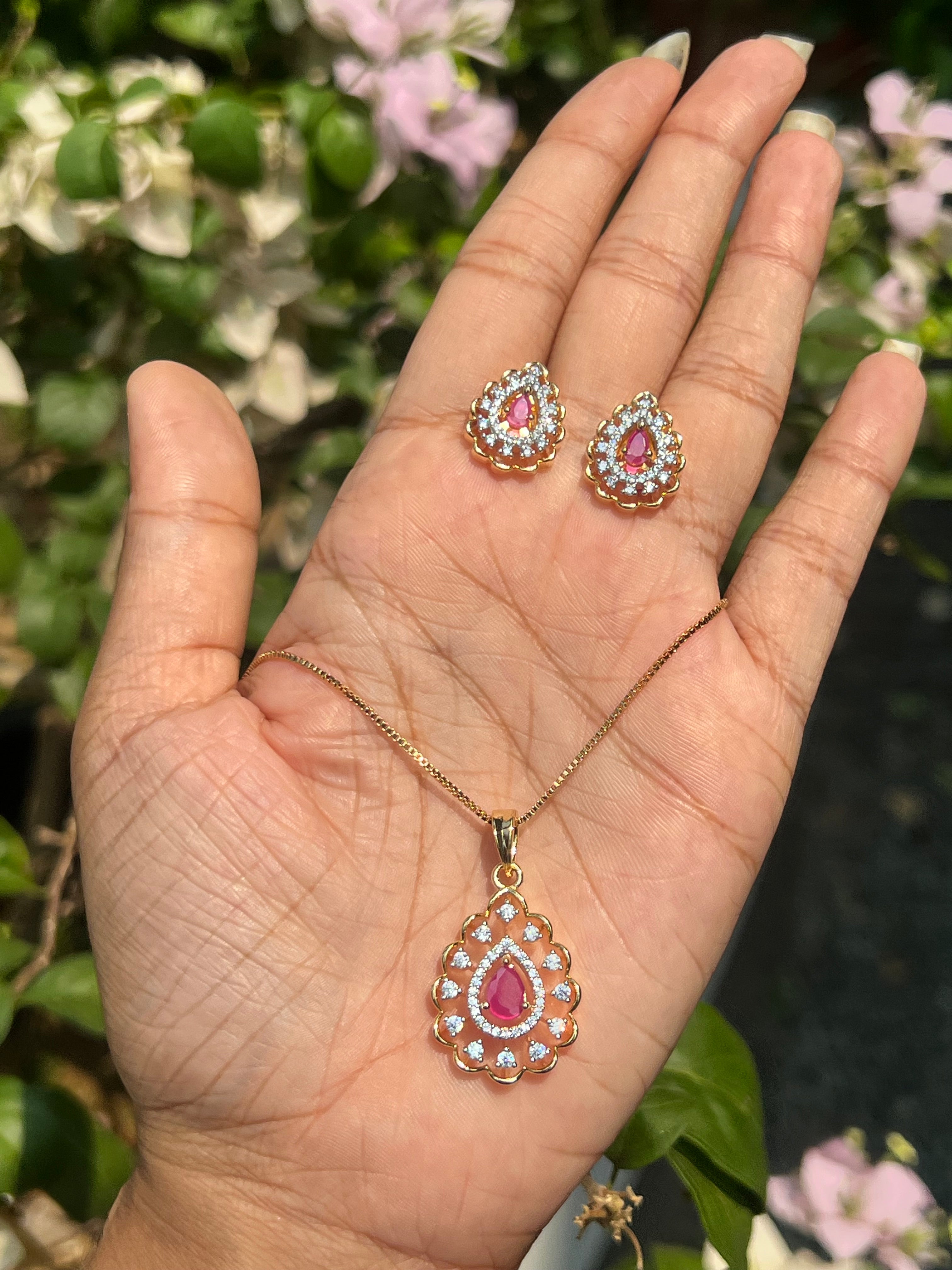Premium party wear diamond replica repolishable pendant set product code D145