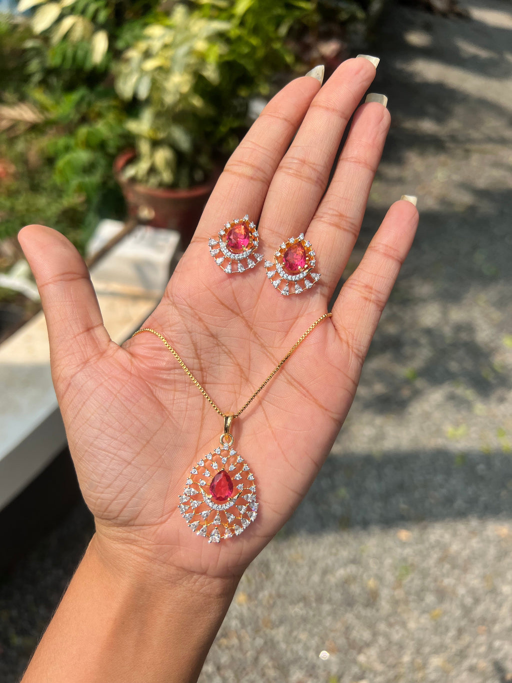 Premium occasion wear diamond finish pendant set product code D136
